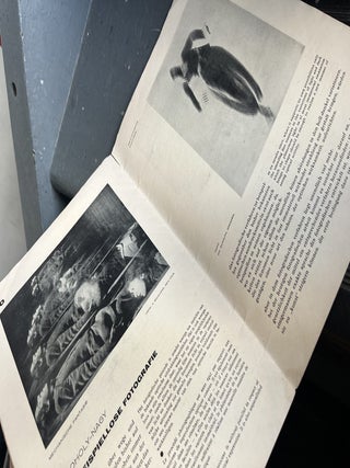 "Die Beispiellose Fotografie" article in INTERNATIONALE REVUE [i10] 1/3