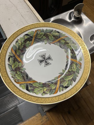 Imperial Porcelain Plate, iron cross with crown and the date 1914 in the center surrounded by oak. 