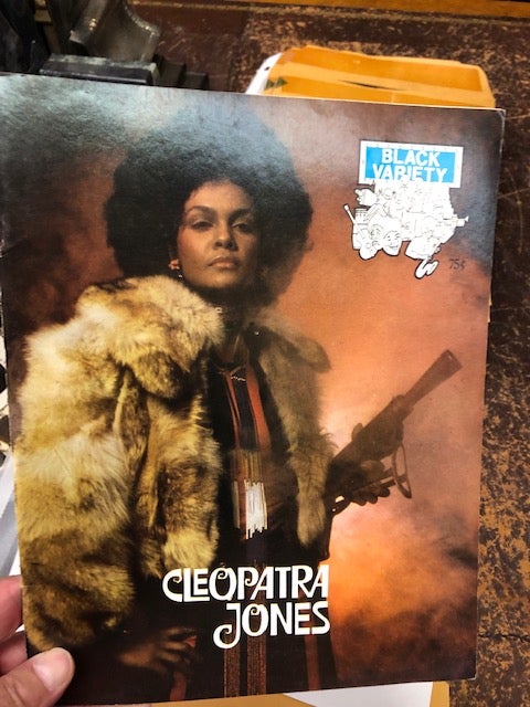 Item #22-0243 "Cleopatra Jones" move brochure. Black Variety.