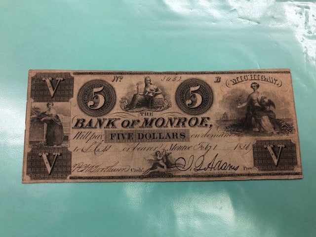 Item #98-5564 THE BANK OF MONROE FIVE DOLLAR BROKEN BANK Note.