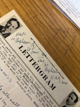 AUTOGRAPH NOTE SIGNED BY HARRY HOUDINI ON HIS"LETTERGRAM" LETTERHEAD